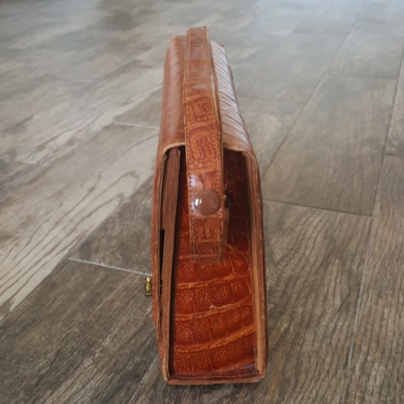 Vintage Alligator Leather Purse - Picture 2 of 8